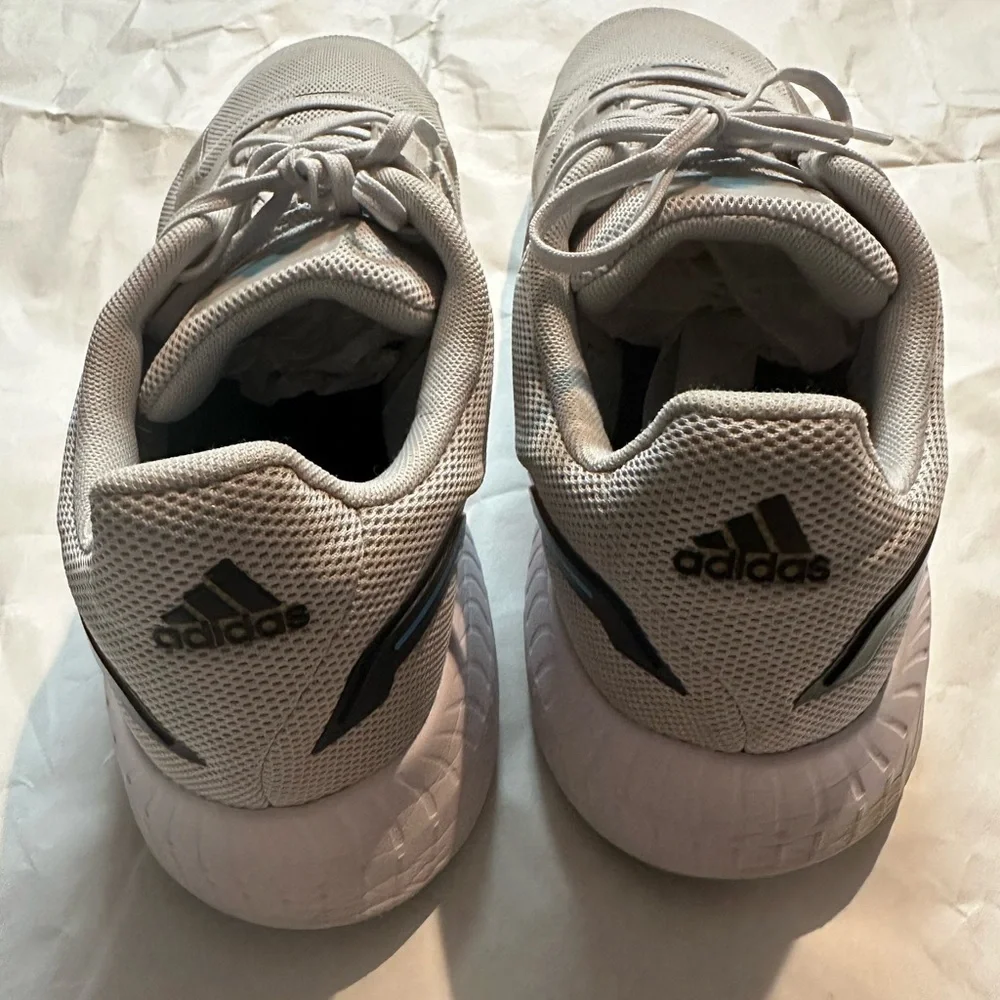 Adidas Men's Light Gray Athletic Shoes